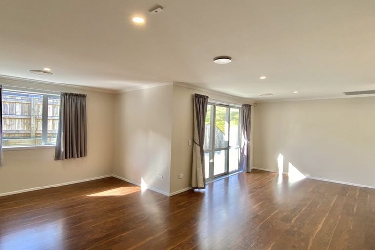 Photo of property in 106 Melksham Drive, Churton Park, Wellington, 6037