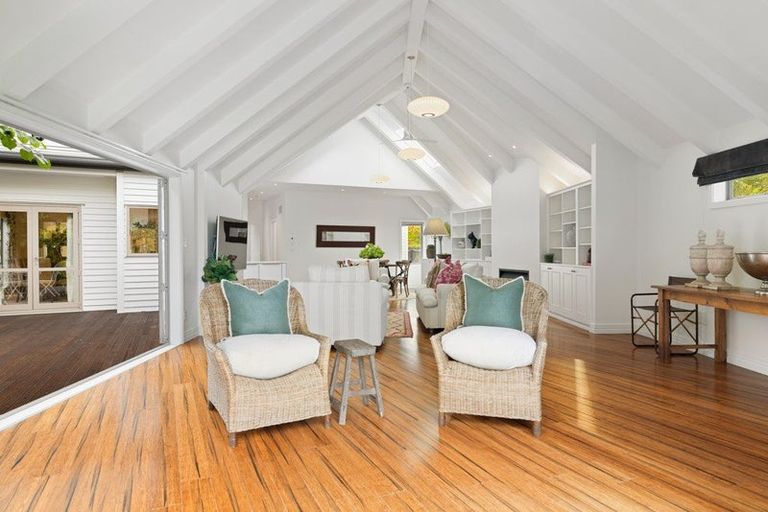 Photo of property in 9 Kotare Street, Fendalton, Christchurch, 8041