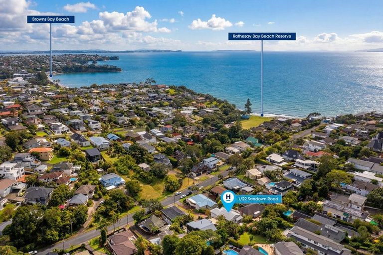 Photo of property in 1/22 Sandown Road, Rothesay Bay, Auckland, 0630