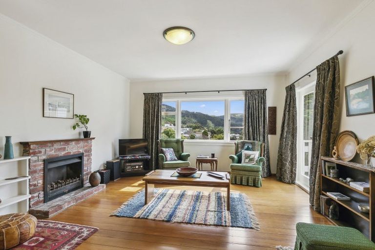 Photo of property in 109 Karori Road, Karori, Wellington, 6012