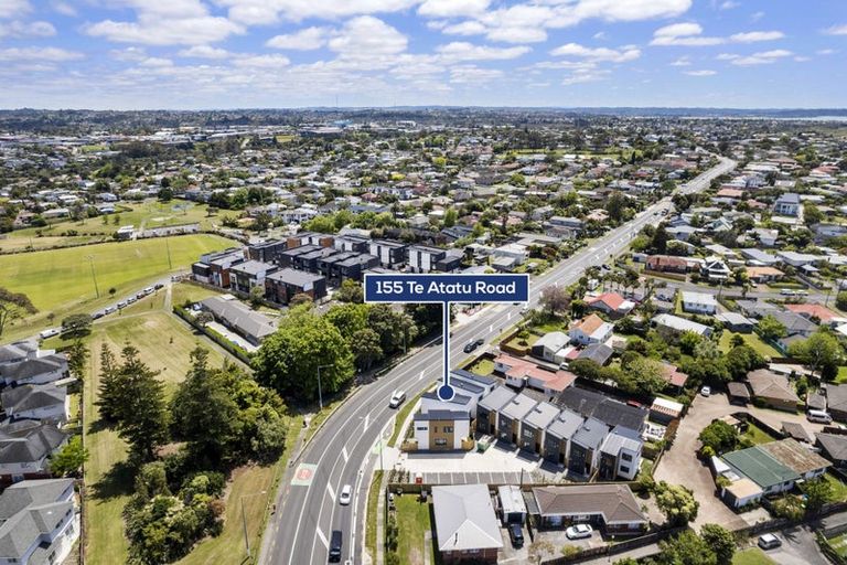 Photo of property in 4/155 Te Atatu Road, Te Atatu South, Auckland, 0610