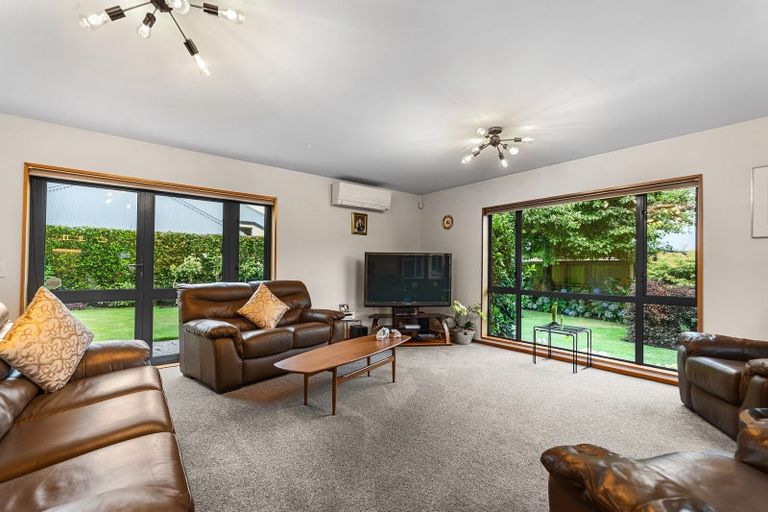 Photo of property in 16 Aylsham Lane, Casebrook, Christchurch, 8051