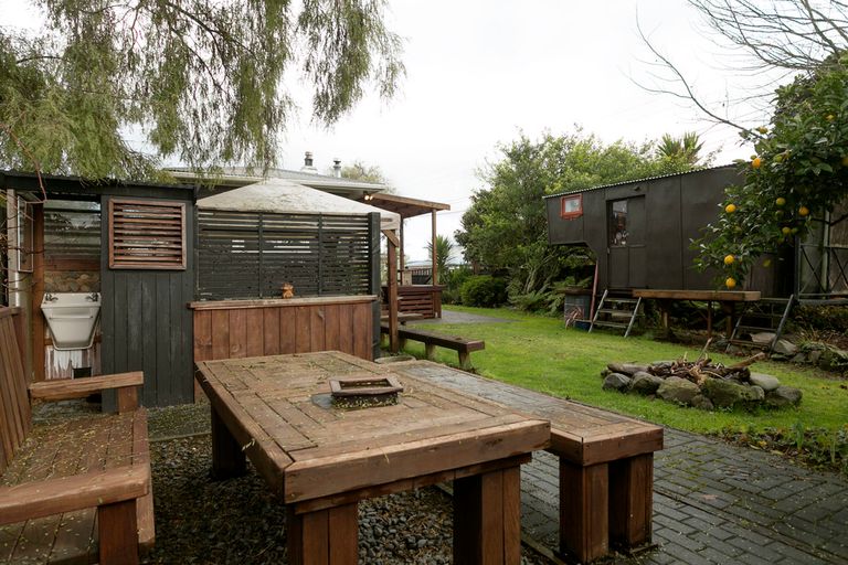 Photo of property in 23 Te Hatepe Avenue, Taupo, 3330