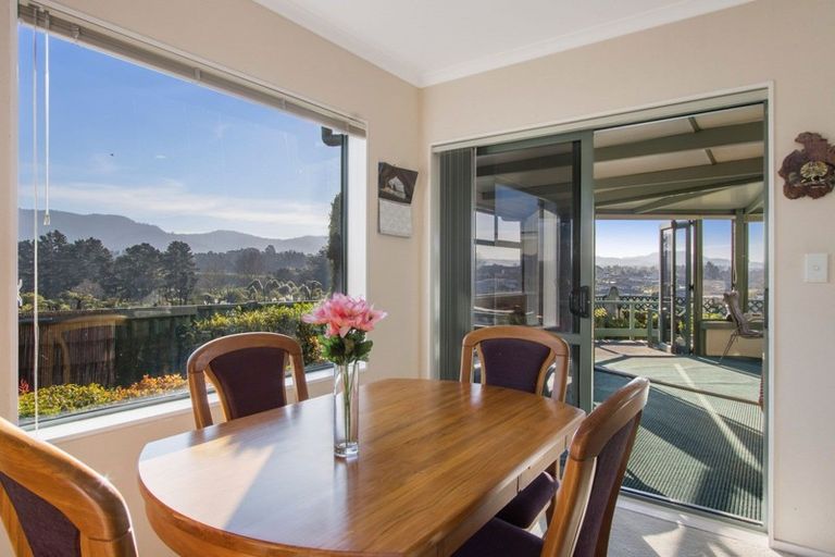 Photo of property in 16 Donegal Place, Katikati, 3129