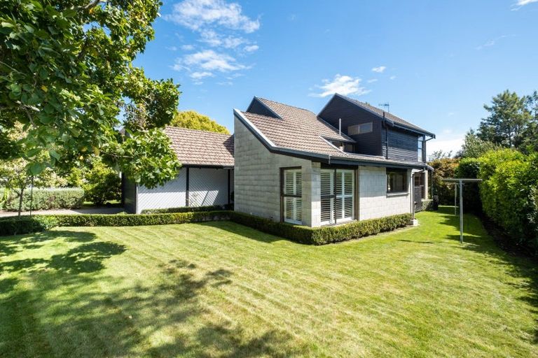 Photo of property in 44 Iona Road, Havelock North, 4130