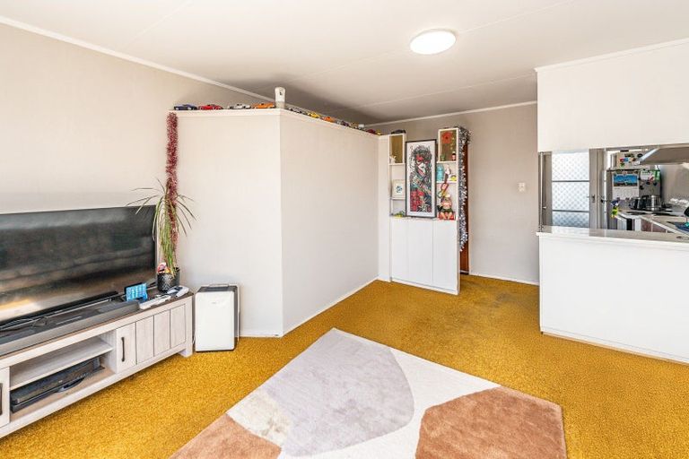 Photo of property in 2/234 Heads Road, Gonville, Whanganui, 4501