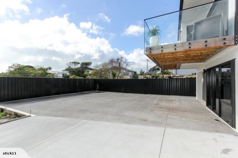 Photo of property in 77 Pendarves Street, New Plymouth, 4310