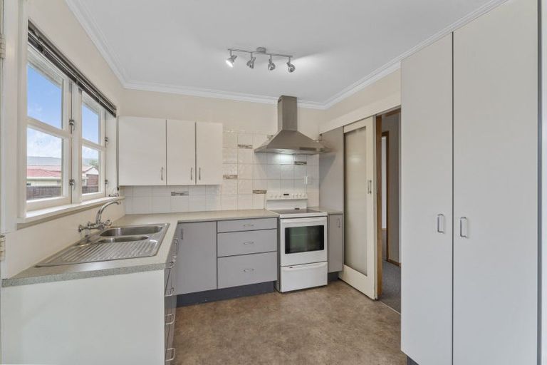 Photo of property in 605 Queen Street East, Levin, 5510