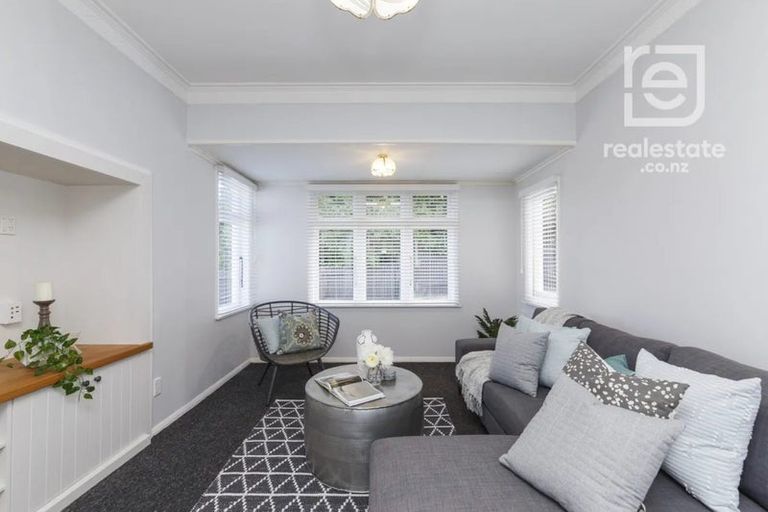 Photo of property in 42 Alfred Street, Roslyn, Palmerston North, 4414