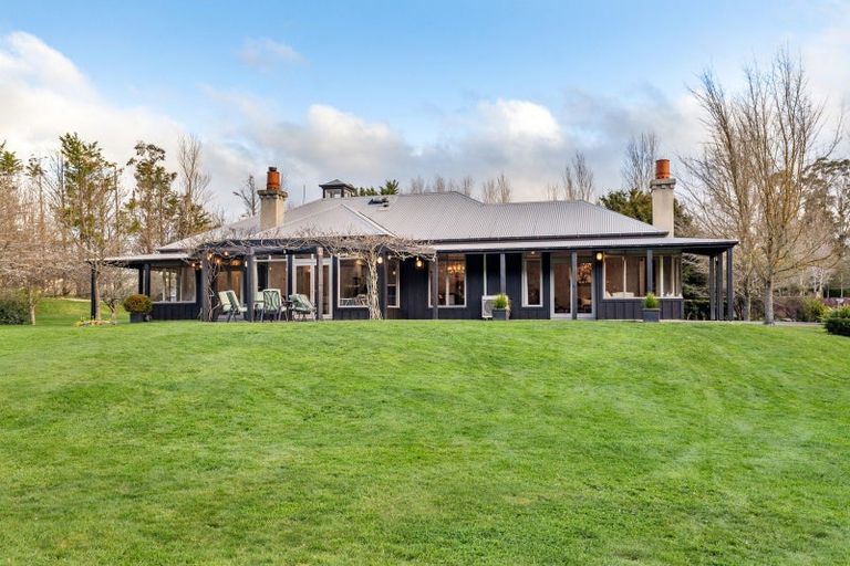 Photo of property in 274 Polson Hill Drive, Aokautere, Palmerston North, 4471