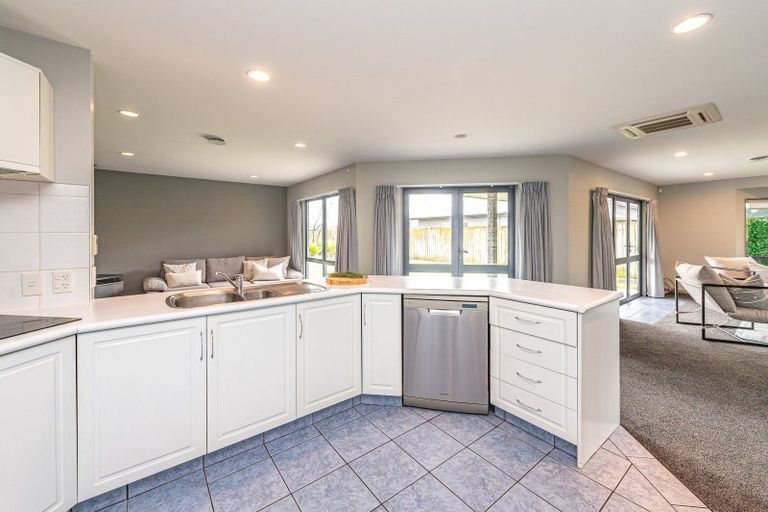 Photo of property in 43 Kakaho Drive, Tawhero, Whanganui, 4501