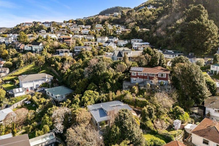 Photo of property in 1 Fyvie Avenue, Tawa, Wellington, 5028