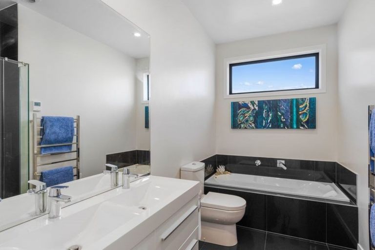 Photo of property in 68 Mangatawhiri Road, Omaha, 0986