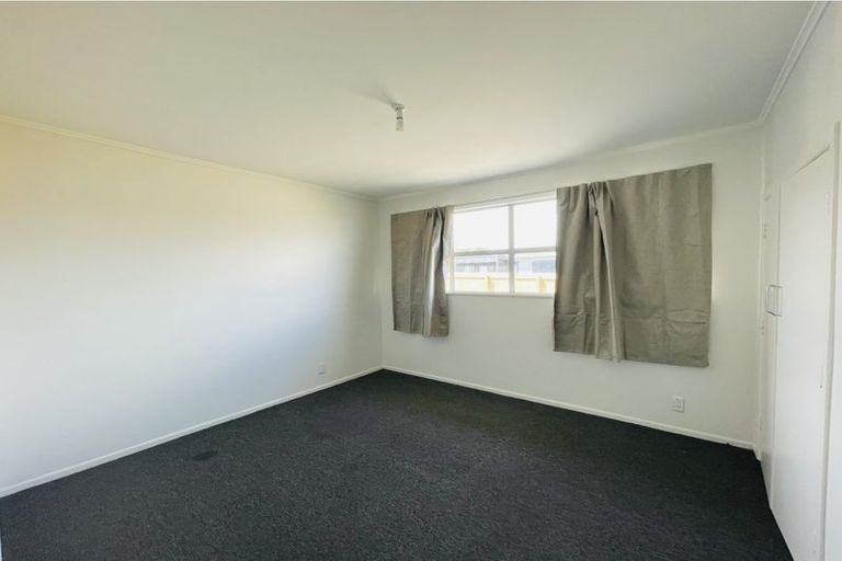 Photo of property in 16 Oratu Place, Manurewa, Auckland, 2102