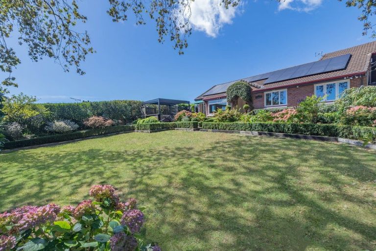 Photo of property in 40 Youngs Road, Papakura, 2110