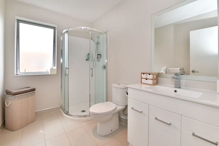 Photo of property in 1211 Whangaparaoa Road, Gulf Harbour, Whangaparaoa, 0930