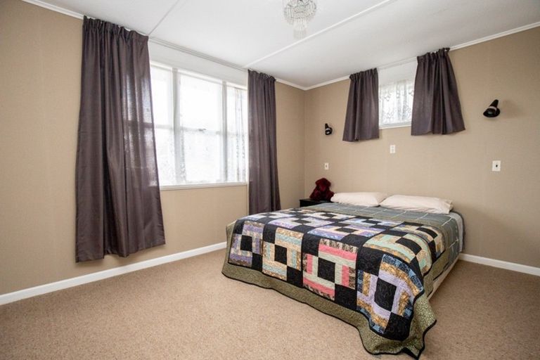 Photo of property in 54 Pipiroa Road, Ngatea, 3503