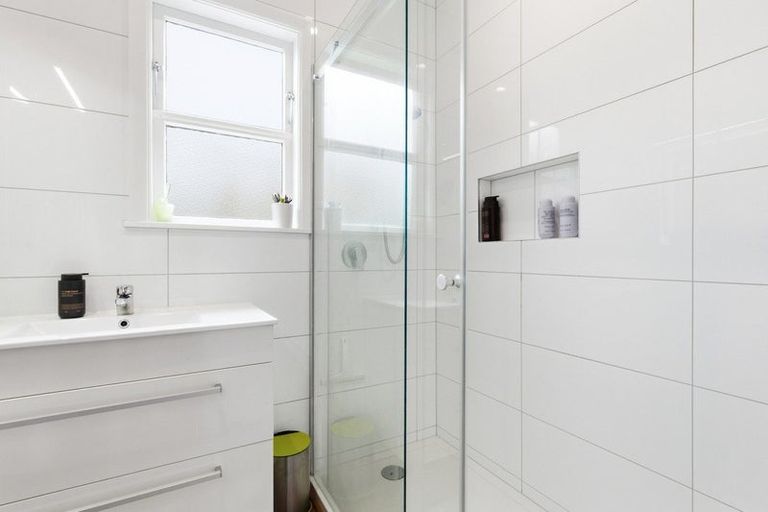 Photo of property in 51 Kinghorne Street, Strathmore Park, Wellington, 6022