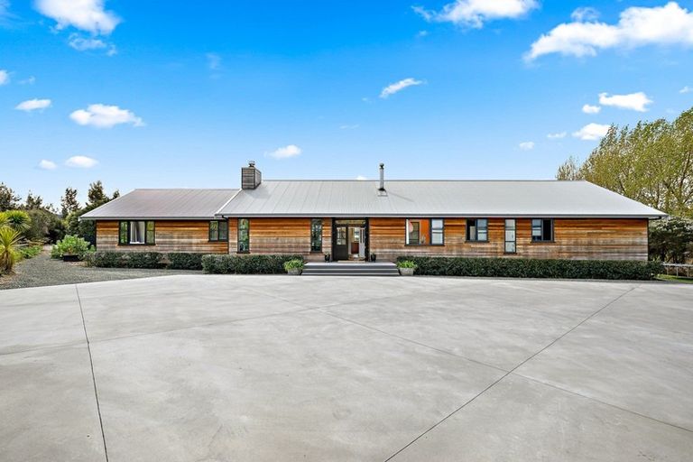 Photo of property in 2 Tamahunga Drive, Matakana, Warkworth, 0985