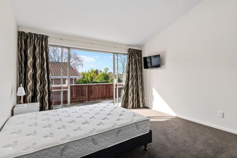 Photo of property in 12 Lynfield Avenue, Ilam, Christchurch, 8041