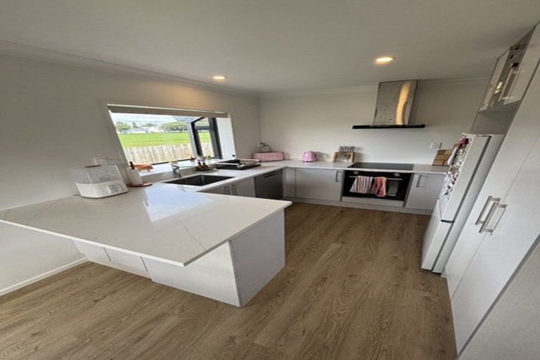 Photo of property in 57b Williams Street, Cambridge, 3434