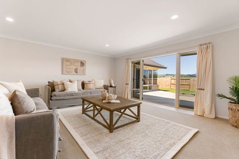 Photo of property in 48 Oreti Crescent, Papamoa Beach, Papamoa, 3118