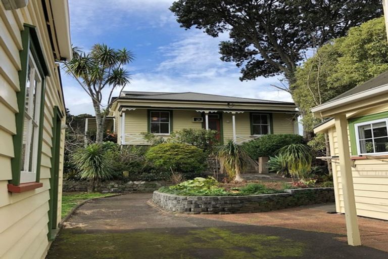 Photo of property in 62 Church Street, Devonport, Auckland, 0624