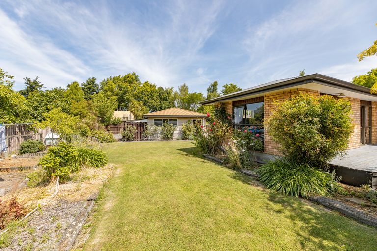 Photo of property in 56 Buckleys Road, Rangiora, 7400