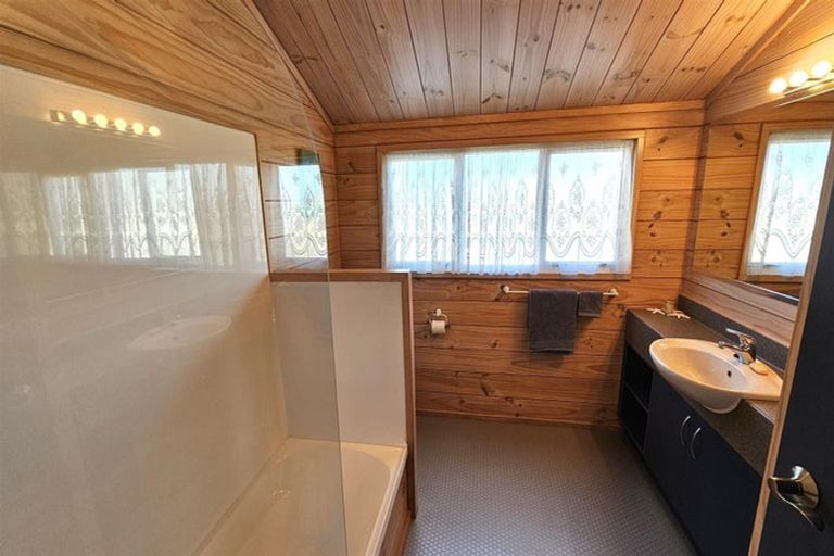 Photo of property in 117 Kelly Jade Avenue, Matarangi, Whitianga, 3592