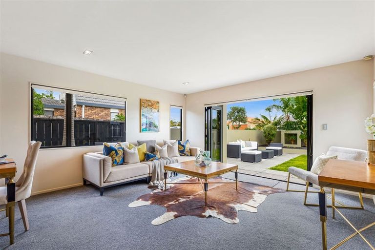 Photo of property in 48a Picasso Drive, West Harbour, Auckland, 0618