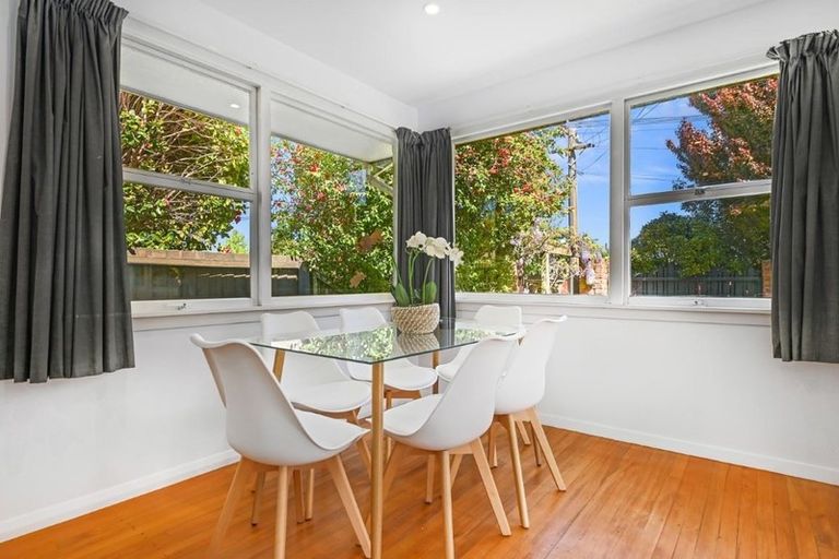 Photo of property in 10 Chedworth Avenue, Bishopdale, Christchurch, 8053