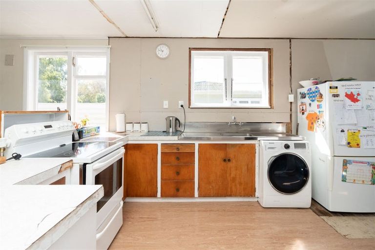 Photo of property in 42 Montgomery Crescent, Bader, Hamilton, 3206