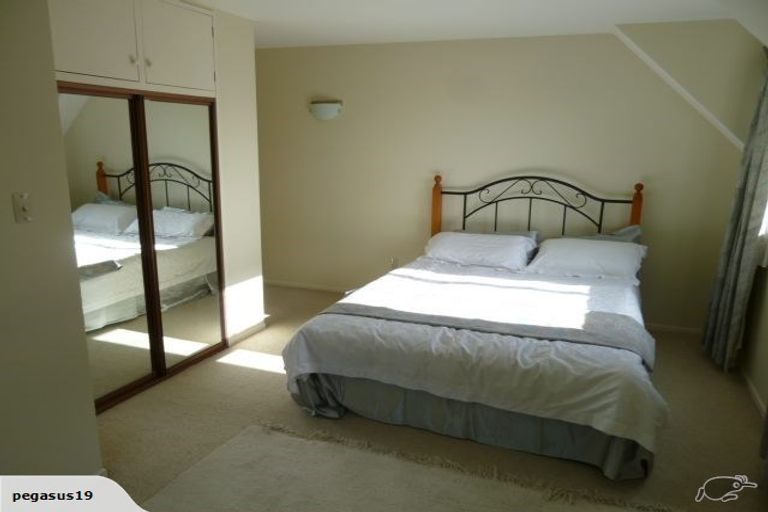 Photo of property in 2/76 Hinau Street, Riccarton, Christchurch, 8041