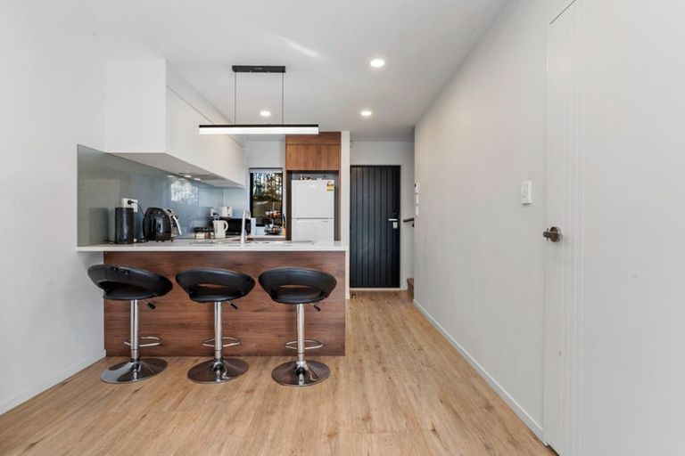 Photo of property in 9/237 Swanson Road, Henderson, Auckland, 0610