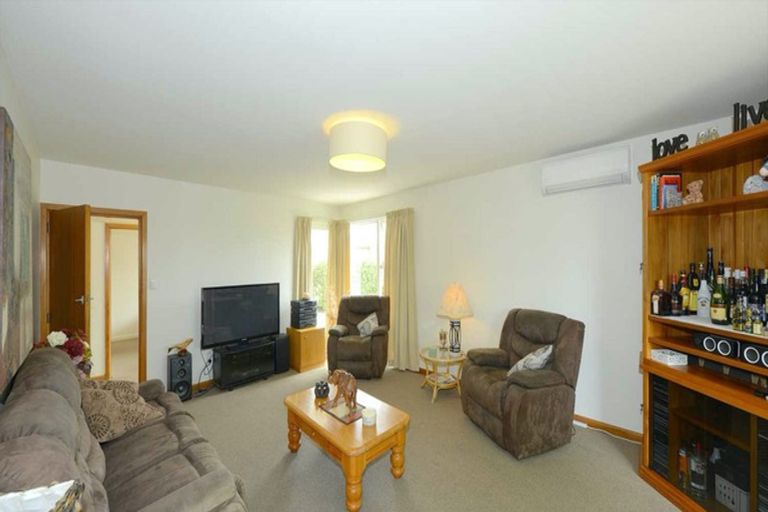 Photo of property in 12 Longmuir Street, Ilam, Christchurch, 8041