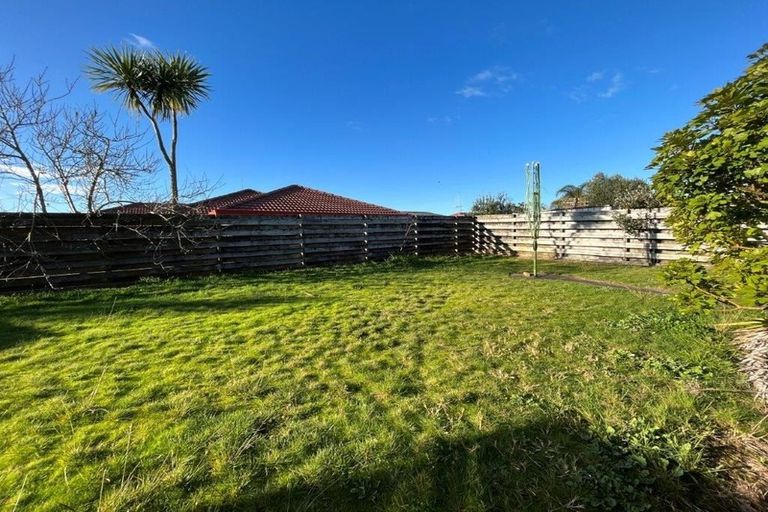 Photo of property in 43 Dalton Drive, Papamoa Beach, Papamoa, 3118