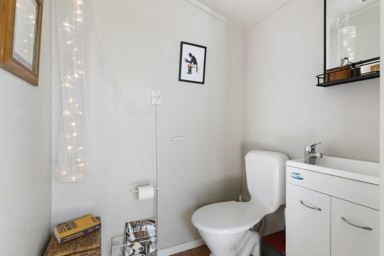 Photo of property in 106 Lorraine Place, Whangamata, 3620