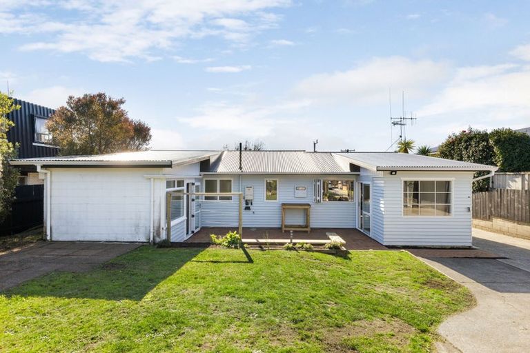 Photo of property in 25 English Street, St Andrews, Hamilton, 3200