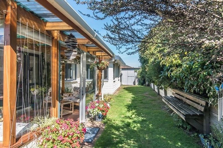 Photo of property in 12 San Priamo Place, Paraparaumu Beach, Paraparaumu, 5032