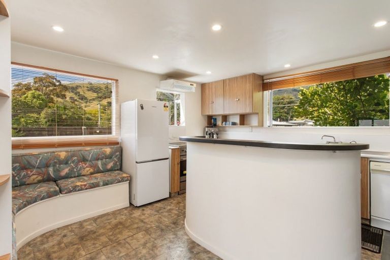 Photo of property in 10 Takamatua Beach Road, Takamatua, Akaroa, 7581