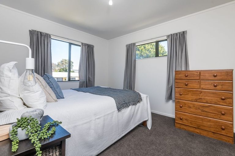 Photo of property in 4 Tobago Crescent, Grenada North, Wellington, 5028