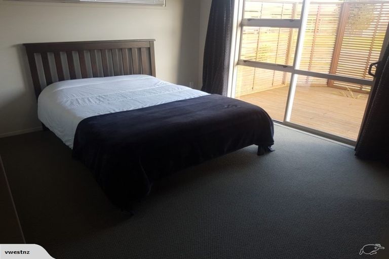 Photo of property in 1 Rena Place, Whitianga, 3510