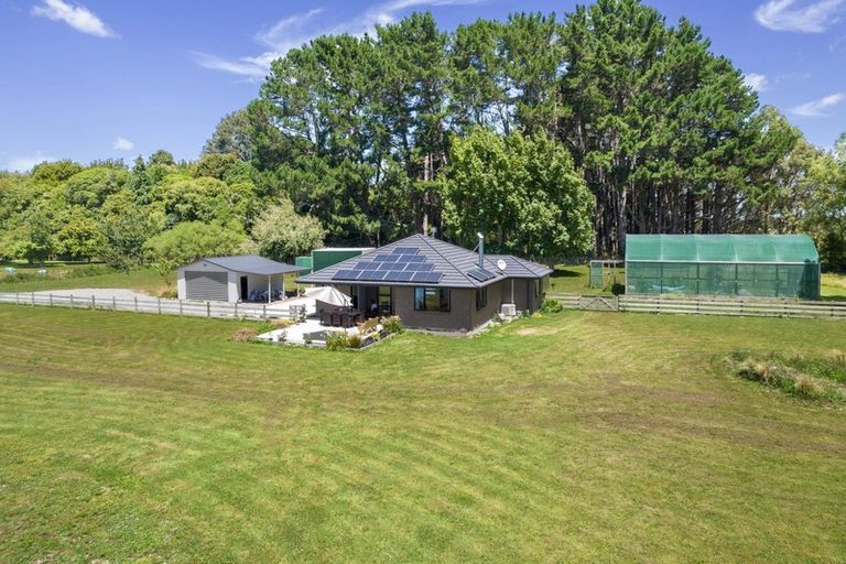 Photo of property in 81 Halls Road, Pahiatua, 4910