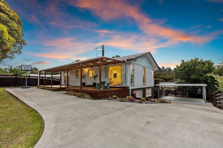 Photo of property in 53 Allington Road, Massey, Auckland, 0614