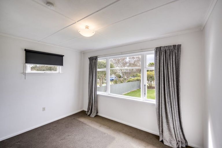 Photo of property in 17 Hinton Road, Taradale, Napier, 4112