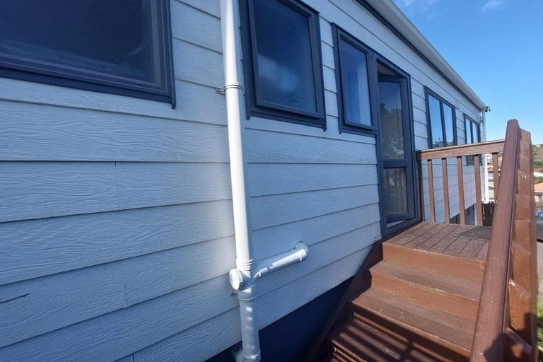 Photo of property in 10 Loughanure Place, Massey, Auckland, 0614