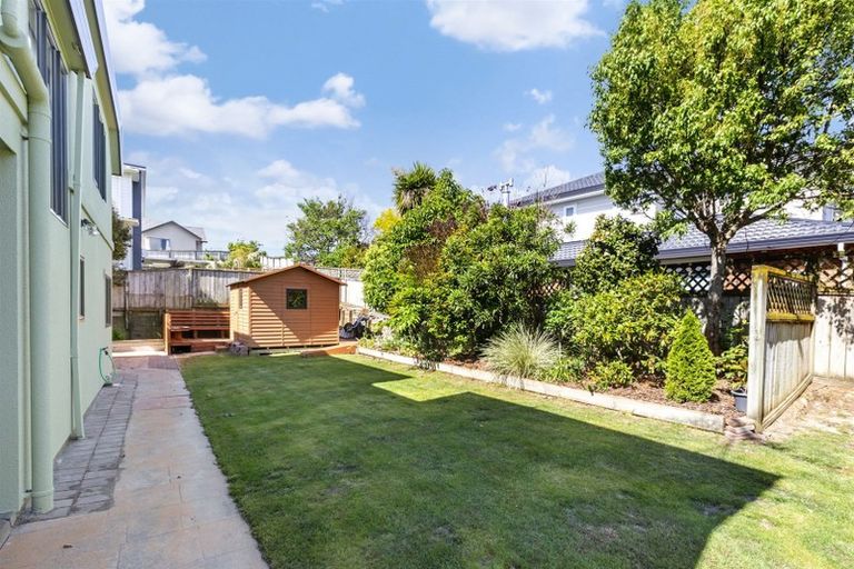 Photo of property in 30 Lanyon Place, Whitby, Porirua, 5024