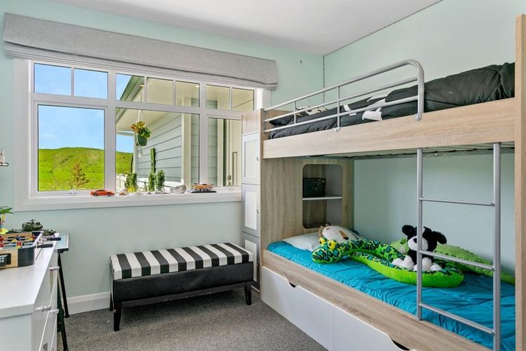 Photo of property in 97 Loch Views Road, Acacia Bay, Taupo, 3385