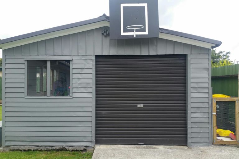 Photo of property in 24b Tironui Station Road, Papakura, 2112