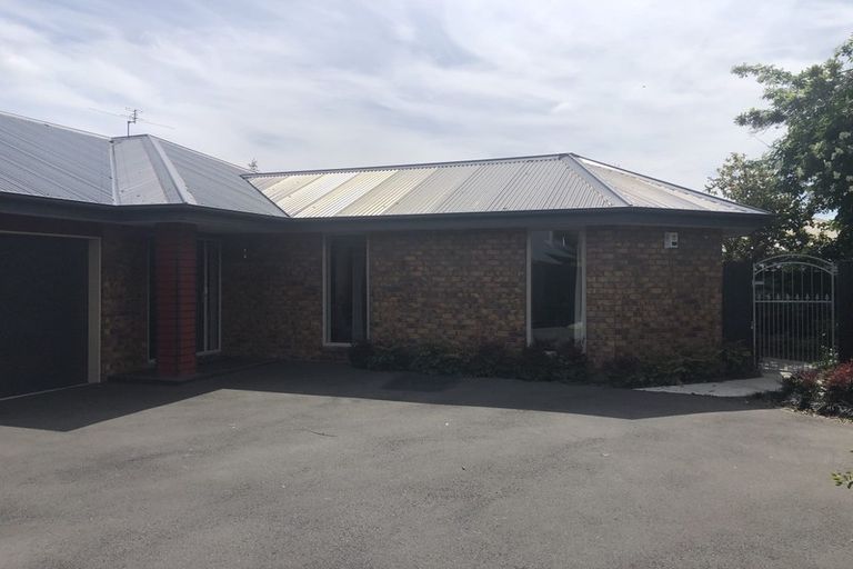 Photo of property in 371a Ilam Road, Bryndwr, Christchurch, 8053